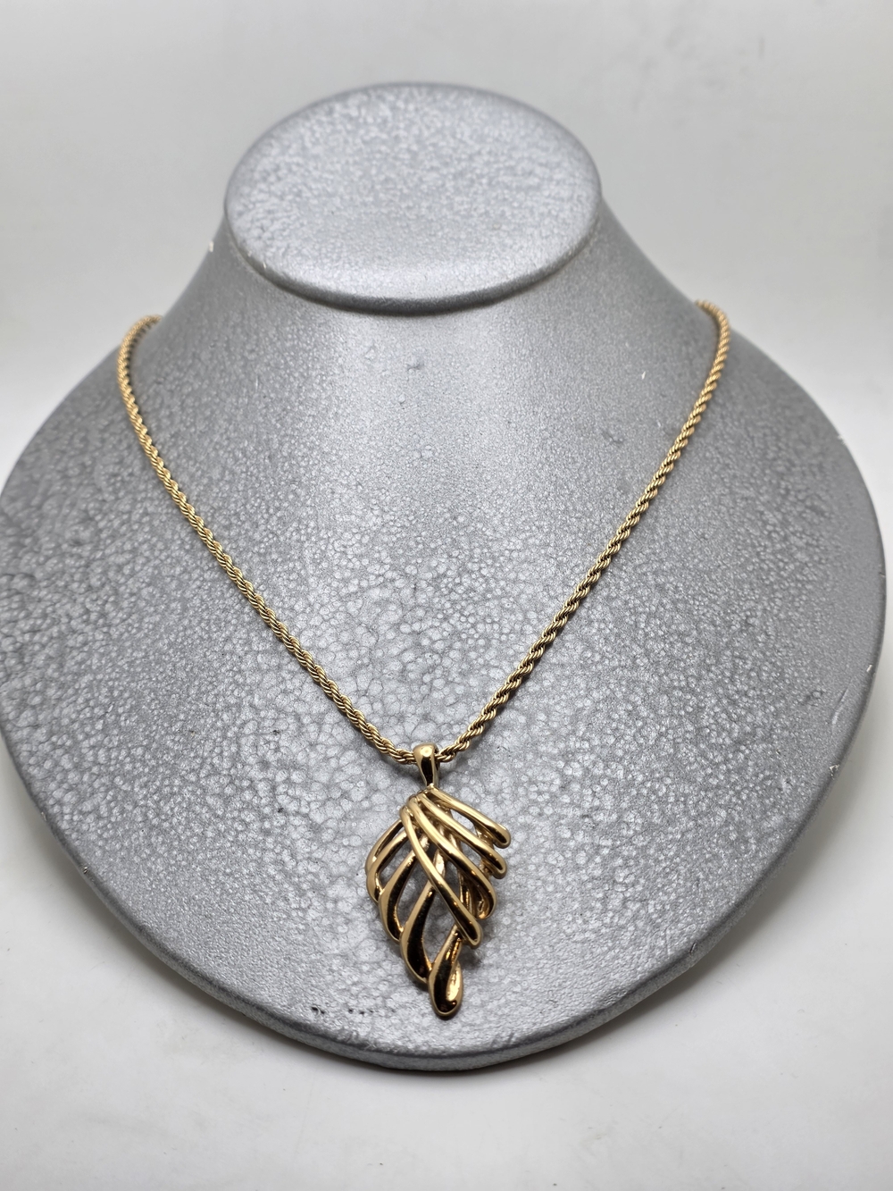 Trifari Gold Leaf Pendant Necklace